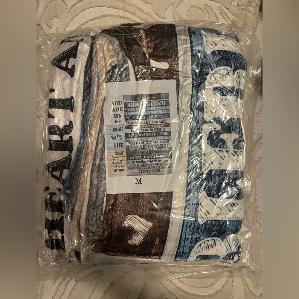 BRAND NEW - 50 x 60 Girlfriend Throw